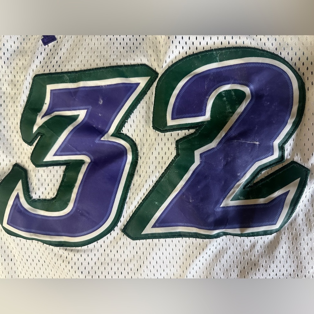 Adidas Men Utah Jazz Karl Malone Jersey Sz Medium - Picture 3 of 7